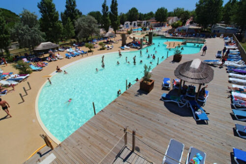 Camping-Languedoc-Roussillon-met-tieners