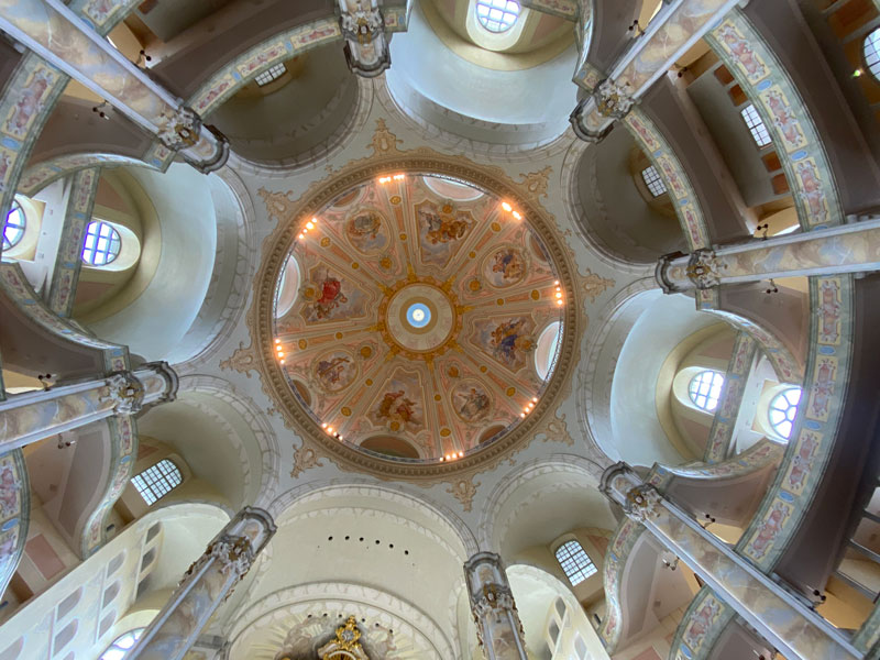 Kerk bezoeken in Dresden