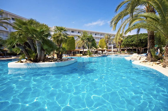 bad geweten Ten einde raad Hotel Mallorca met groot zwembad | Tienervakanties