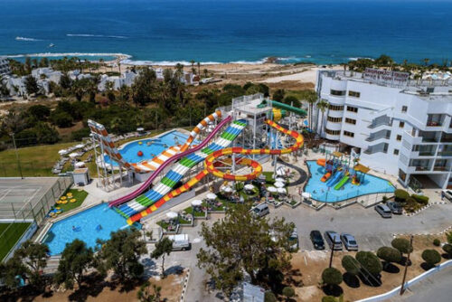 all-inclusive-hotel-cyprus-met-zwemparadijs