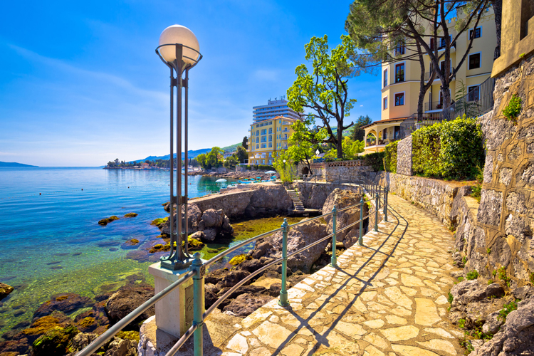 Opatija voor tieners