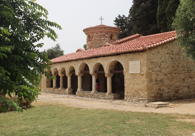 Klooster op het eilandje Zvërnec